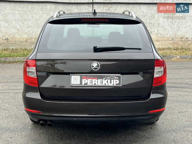 Коричневый Шкода Суперб, объемом двигателя 1.97 л и пробегом 123 тыс. км за 17499 $, фото 4 на Automoto.ua