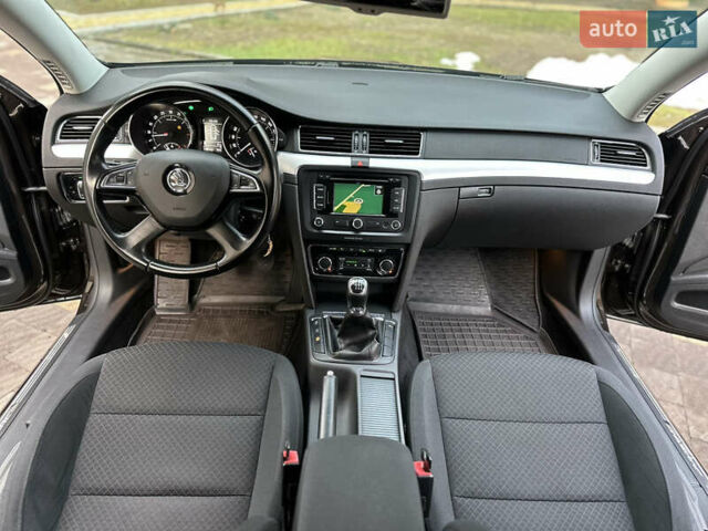 Коричневий Шкода Суперб, об'ємом двигуна 1.6 л та пробігом 258 тис. км за 10899 $, фото 4 на Automoto.ua