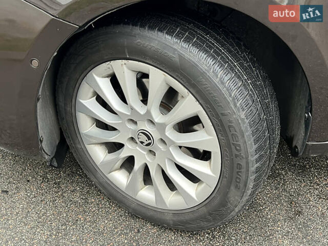 Коричневый Шкода Суперб, объемом двигателя 1.97 л и пробегом 123 тыс. км за 17499 $, фото 7 на Automoto.ua