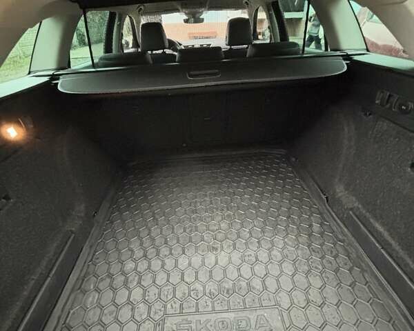 Коричневый Шкода Суперб, объемом двигателя 1.97 л и пробегом 259 тыс. км за 14500 $, фото 14 на Automoto.ua