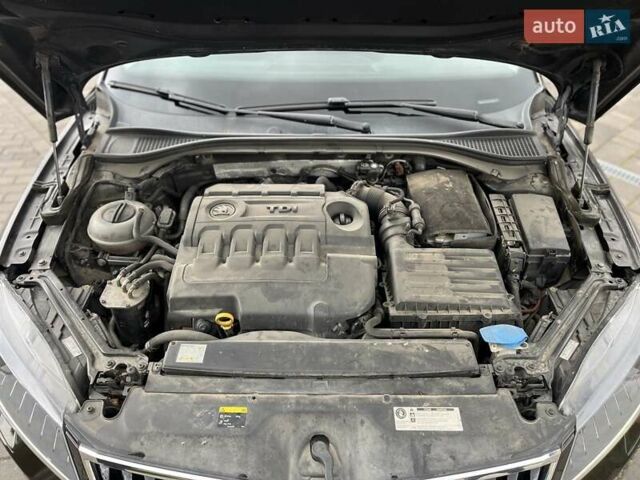 Коричневый Шкода Суперб, объемом двигателя 2 л и пробегом 326 тыс. км за 16200 $, фото 9 на Automoto.ua