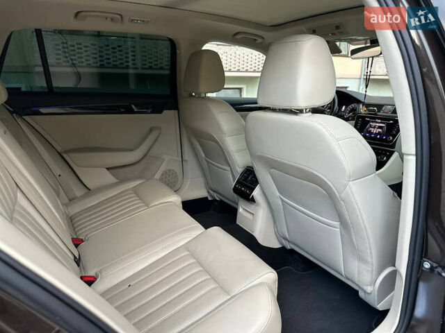 Коричневый Шкода Суперб, объемом двигателя 2 л и пробегом 255 тыс. км за 20000 $, фото 30 на Automoto.ua