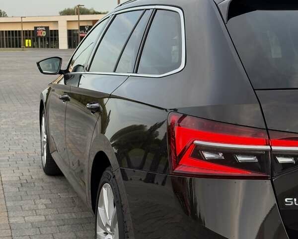 Коричневий Шкода Суперб, об'ємом двигуна 2 л та пробігом 141 тис. км за 23500 $, фото 5 на Automoto.ua