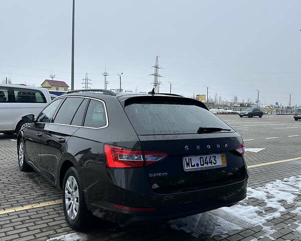 Коричневий Шкода Суперб, об'ємом двигуна 2 л та пробігом 320 тис. км за 18999 $, фото 4 на Automoto.ua