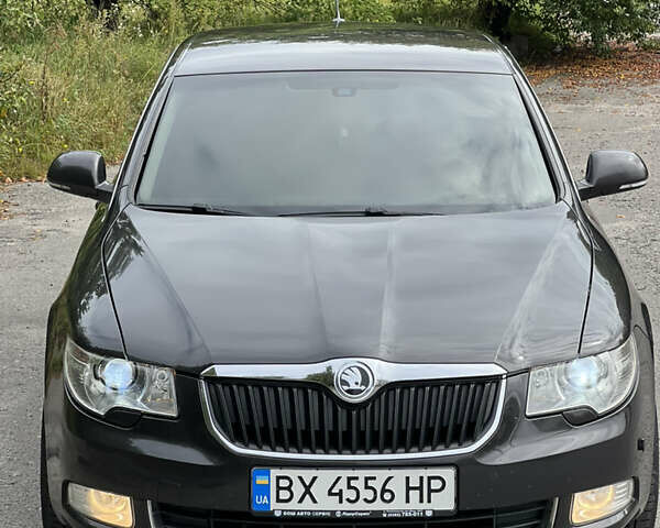 Коричневий Шкода Суперб, об'ємом двигуна 2 л та пробігом 194 тис. км за 9800 $, фото 3 на Automoto.ua