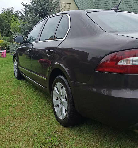 Коричневый Шкода Суперб, объемом двигателя 1.8 л и пробегом 182 тыс. км за 8100 $, фото 2 на Automoto.ua