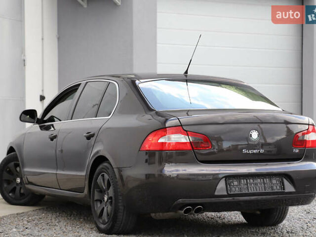 Шкода Суперб 2009 у Дрогобичі на Automoto.ua Коричневий Шкода Суперб, об'ємом двигуна 1.9 л та пробігом 250 тис. км за 8500 $, фото 8 на Automoto.ua