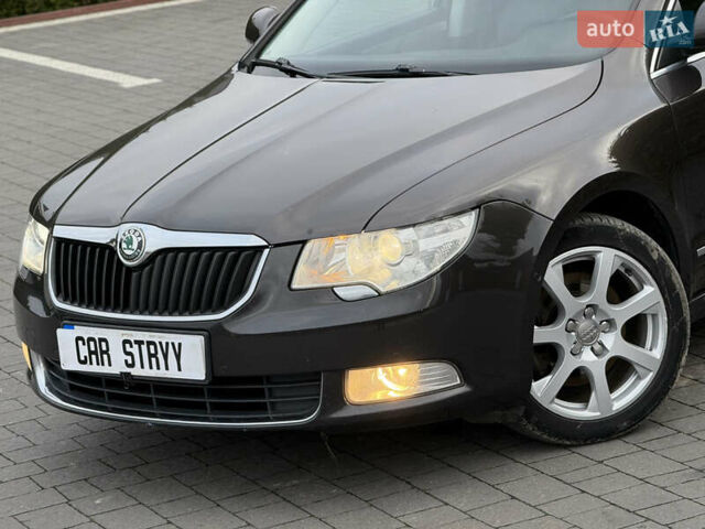 Коричневый Шкода Суперб, объемом двигателя 1.8 л и пробегом 186 тыс. км за 7999 $, фото 8 на Automoto.ua