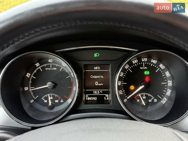 Коричневый Шкода Суперб, объемом двигателя 1.8 л и пробегом 186 тыс. км за 7999 $, фото 45 на Automoto.ua