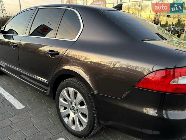 Коричневый Шкода Суперб, объемом двигателя 1.8 л и пробегом 245 тыс. км за 6000 $, фото 13 на Automoto.ua