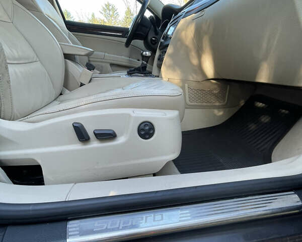 Коричневый Шкода Суперб, объемом двигателя 1.97 л и пробегом 337 тыс. км за 8600 $, фото 13 на Automoto.ua