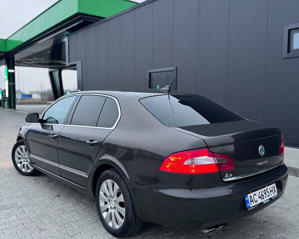 Коричневый Шкода Суперб, объемом двигателя 2 л и пробегом 337 тыс. км за 8900 $, фото 10 на Automoto.ua