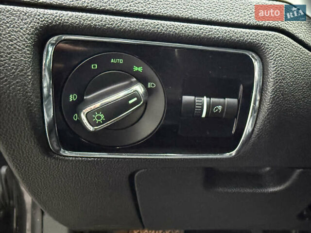 Коричневый Шкода Суперб, объемом двигателя 1.8 л и пробегом 186 тыс. км за 7999 $, фото 44 на Automoto.ua