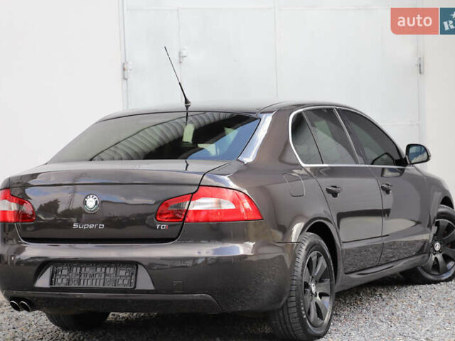 Шкода Суперб 2009 у Дрогобичі на Automoto.ua Коричневий Шкода Суперб, об'ємом двигуна 1.9 л та пробігом 250 тис. км за 8500 $, фото 10 на Automoto.ua
