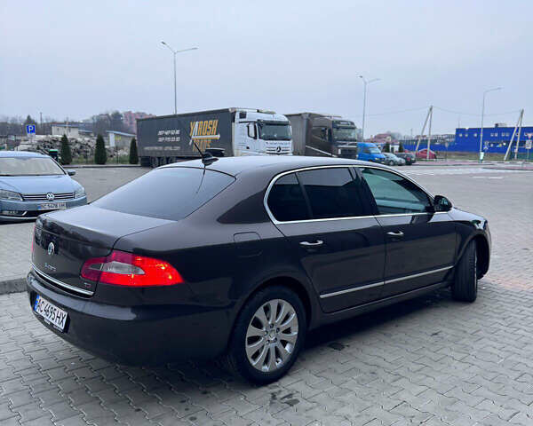 Коричневый Шкода Суперб, объемом двигателя 2 л и пробегом 337 тыс. км за 8900 $, фото 8 на Automoto.ua