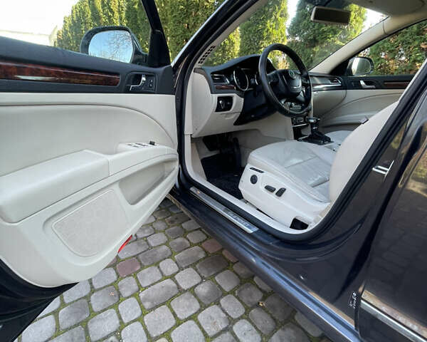 Коричневый Шкода Суперб, объемом двигателя 1.97 л и пробегом 337 тыс. км за 8600 $, фото 9 на Automoto.ua