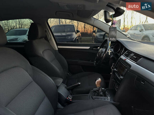 Коричневий Шкода Суперб, об'ємом двигуна 1.8 л та пробігом 240 тис. км за 6850 $, фото 15 на Automoto.ua