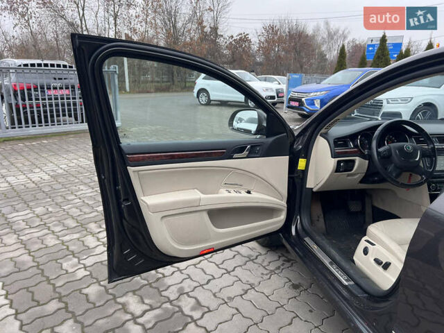 Коричневый Шкода Суперб, объемом двигателя 1.8 л и пробегом 292 тыс. км за 7990 $, фото 11 на Automoto.ua