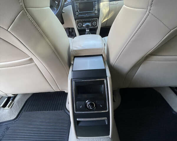 Коричневый Шкода Суперб, объемом двигателя 1.97 л и пробегом 337 тыс. км за 8600 $, фото 7 на Automoto.ua