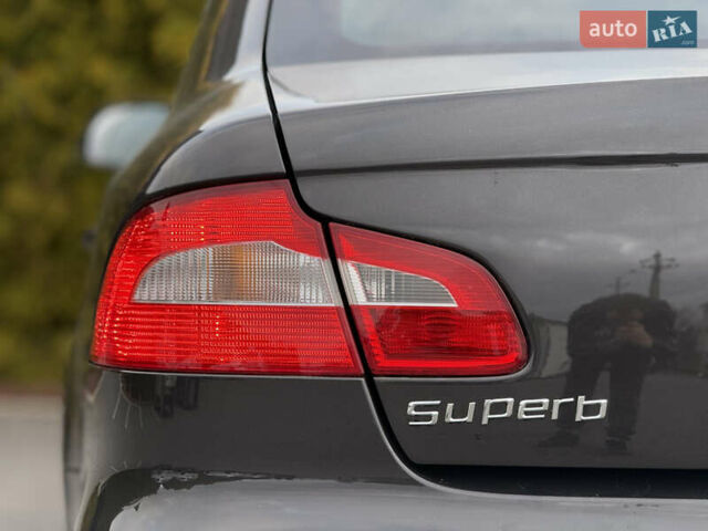 Коричневый Шкода Суперб, объемом двигателя 1.8 л и пробегом 186 тыс. км за 7999 $, фото 14 на Automoto.ua