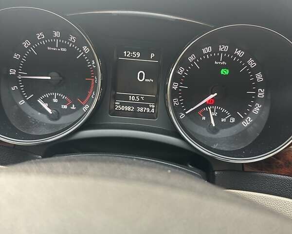 Шкода Суперб 2011 у Вінниці на Automoto.ua Коричневий Шкода Суперб, об'ємом двигуна 2 л та пробігом 251 тис. км за 12299 $, фото 11 на Automoto.ua