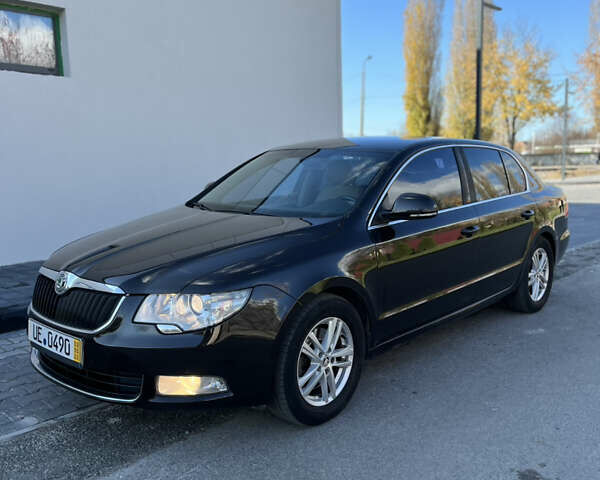 Коричневый Шкода Суперб, объемом двигателя 1.4 л и пробегом 243 тыс. км за 7499 $, фото 2 на Automoto.ua