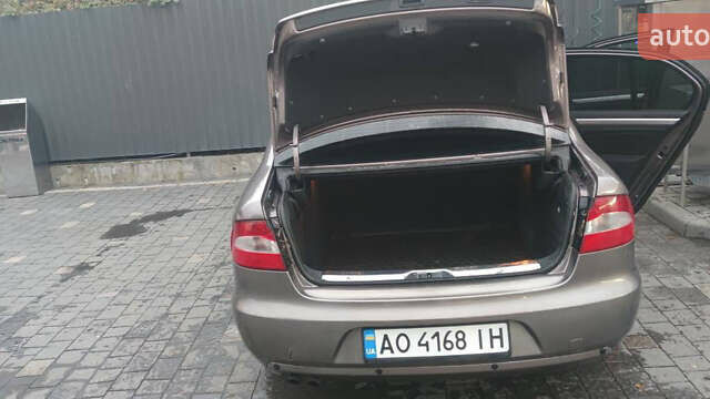 Шкода Суперб 2012 у Ужгороді на Automoto.ua Коричневий Шкода Суперб, об'ємом двигуна 1.6 л та пробігом 303 тис. км за 8900 $, фото 3 на Automoto.ua