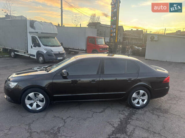 Коричневый Шкода Суперб, объемом двигателя 1.6 л и пробегом 269 тыс. км за 10799 $, фото 6 на Automoto.ua