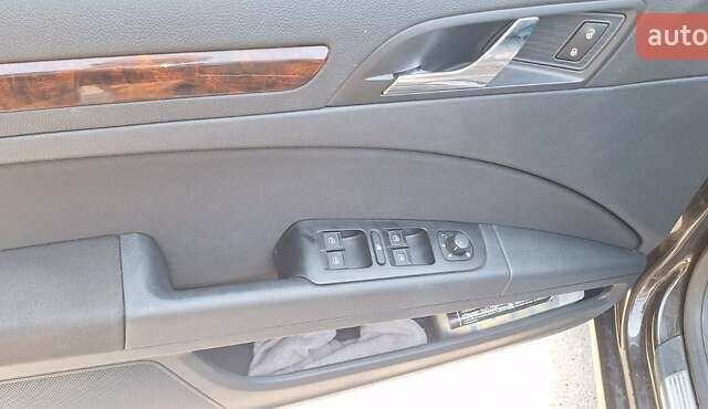 Коричневый Шкода Суперб, объемом двигателя 1.8 л и пробегом 212 тыс. км за 11800 $, фото 12 на Automoto.ua