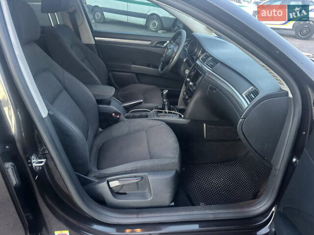 Коричневый Шкода Суперб, объемом двигателя 1.6 л и пробегом 269 тыс. км за 10799 $, фото 33 на Automoto.ua