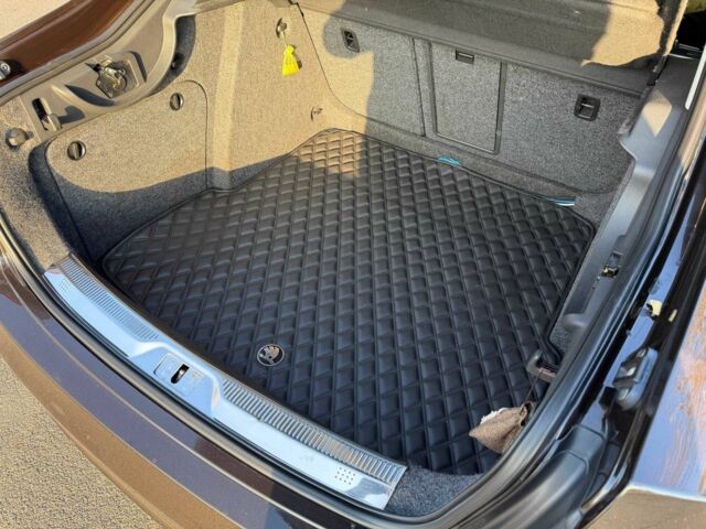 Коричневый Шкода Суперб, объемом двигателя 0 л и пробегом 235 тыс. км за 12600 $, фото 10 на Automoto.ua