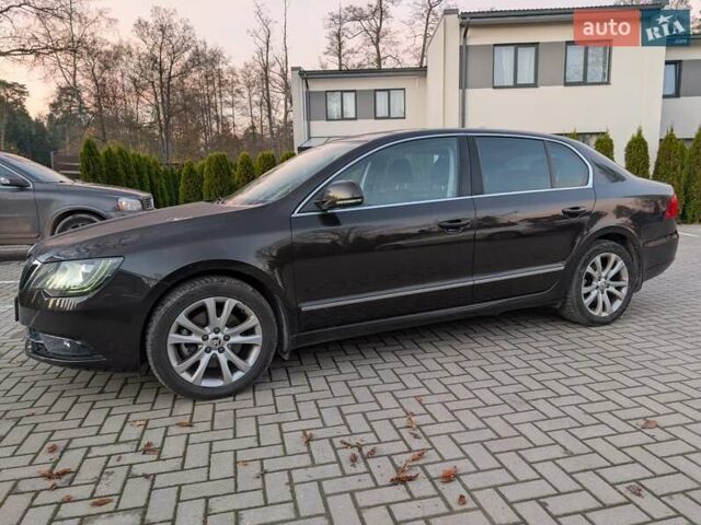Коричневый Шкода Суперб, объемом двигателя 2 л и пробегом 241 тыс. км за 13300 $, фото 3 на Automoto.ua