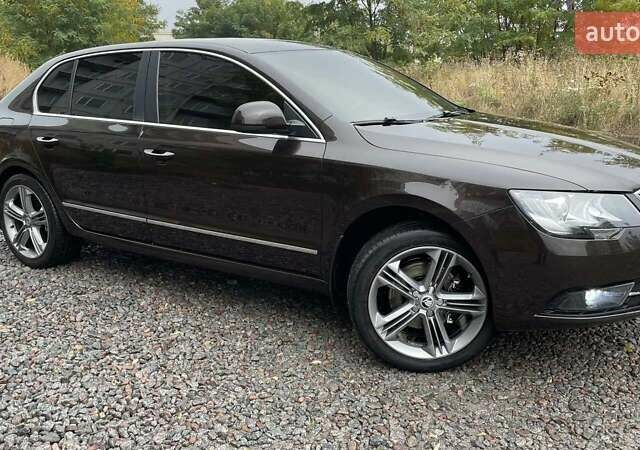 Коричневий Шкода Суперб, об'ємом двигуна 1.8 л та пробігом 189 тис. км за 12400 $, фото 9 на Automoto.ua