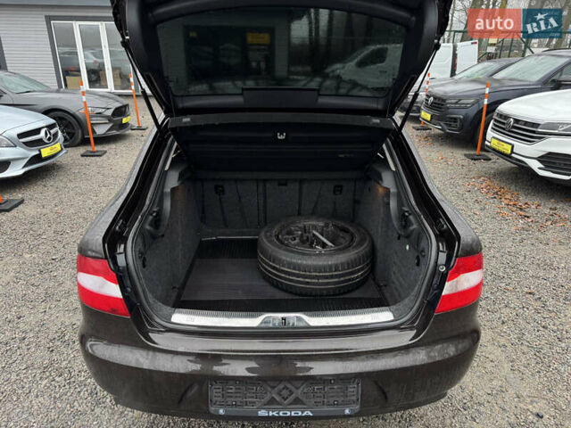 Коричневий Шкода Суперб, об'ємом двигуна 1.8 л та пробігом 227 тис. км за 10300 $, фото 21 на Automoto.ua