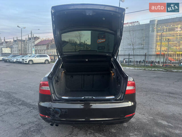 Коричневый Шкода Суперб, объемом двигателя 1.6 л и пробегом 269 тыс. км за 10799 $, фото 22 на Automoto.ua