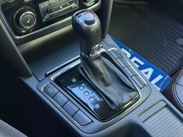 Коричневый Шкода Суперб, объемом двигателя 0 л и пробегом 235 тыс. км за 12600 $, фото 18 на Automoto.ua