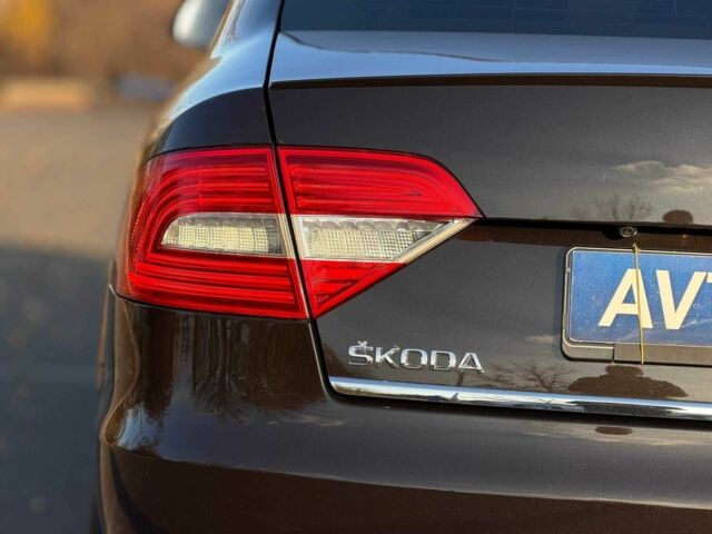 Коричневый Шкода Суперб, объемом двигателя 0 л и пробегом 235 тыс. км за 12600 $, фото 6 на Automoto.ua