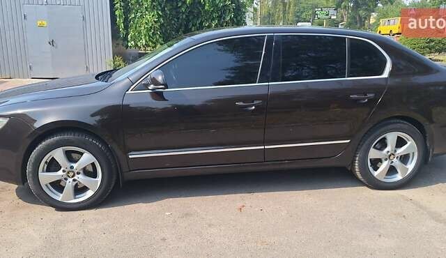 Коричневый Шкода Суперб, объемом двигателя 1.8 л и пробегом 212 тыс. км за 11800 $, фото 8 на Automoto.ua