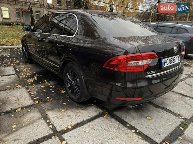 Коричневый Шкода Суперб, объемом двигателя 1.97 л и пробегом 189 тыс. км за 16000 $, фото 2 на Automoto.ua