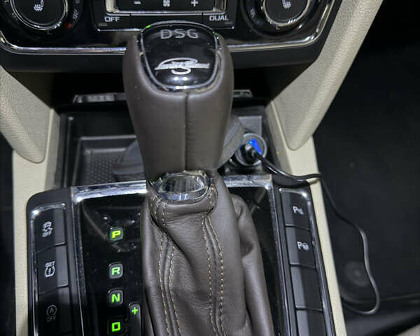 Коричневый Шкода Суперб, объемом двигателя 1.97 л и пробегом 189 тыс. км за 16000 $, фото 20 на Automoto.ua