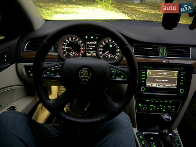 Коричневый Шкода Суперб, объемом двигателя 1.97 л и пробегом 189 тыс. км за 16000 $, фото 17 на Automoto.ua