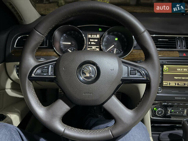 Коричневый Шкода Суперб, объемом двигателя 1.97 л и пробегом 189 тыс. км за 16000 $, фото 15 на Automoto.ua