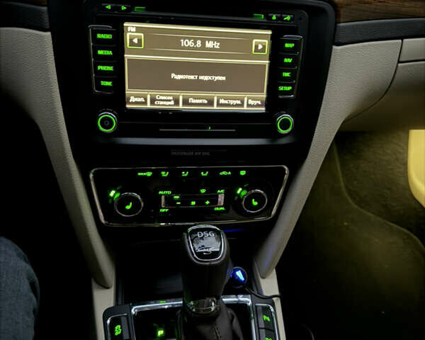 Коричневый Шкода Суперб, объемом двигателя 1.97 л и пробегом 189 тыс. км за 16000 $, фото 16 на Automoto.ua