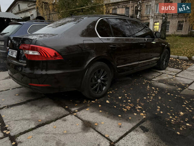 Коричневый Шкода Суперб, объемом двигателя 1.97 л и пробегом 189 тыс. км за 16000 $, фото 3 на Automoto.ua