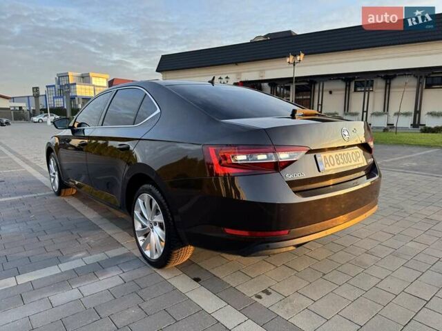 Коричневый Шкода Суперб, объемом двигателя 1.97 л и пробегом 245 тыс. км за 17900 $, фото 10 на Automoto.ua