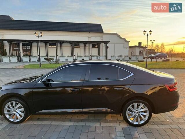 Коричневый Шкода Суперб, объемом двигателя 1.97 л и пробегом 245 тыс. км за 17900 $, фото 12 на Automoto.ua