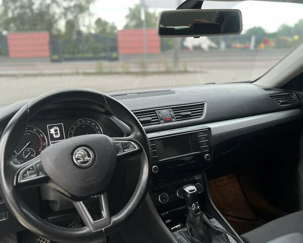 Коричневый Шкода Суперб, объемом двигателя 1.8 л и пробегом 220 тыс. км за 11999 $, фото 10 на Automoto.ua