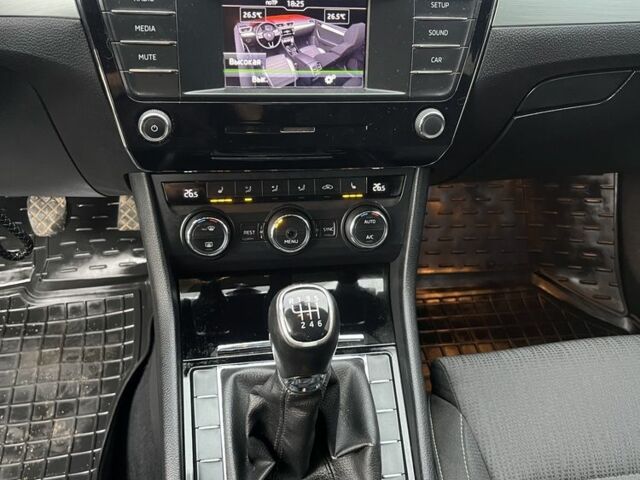 Коричневий Шкода Суперб, об'ємом двигуна 1.8 л та пробігом 160 тис. км за 11800 $, фото 7 на Automoto.ua