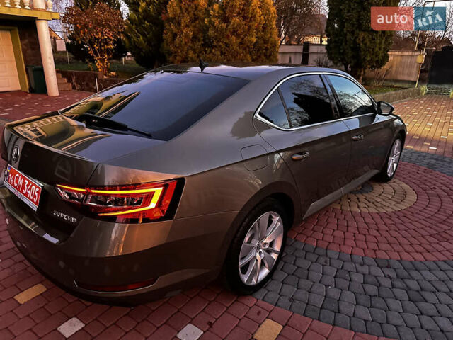 Коричневий Шкода Суперб, об'ємом двигуна 2 л та пробігом 247 тис. км за 18700 $, фото 89 на Automoto.ua