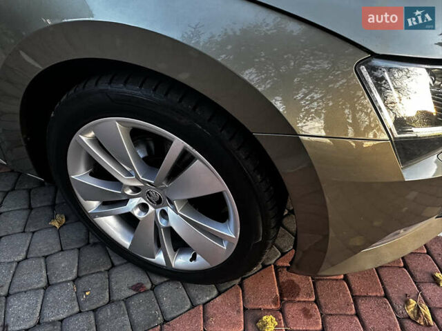 Коричневий Шкода Суперб, об'ємом двигуна 2 л та пробігом 247 тис. км за 18700 $, фото 61 на Automoto.ua